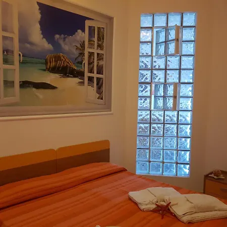 Casa Laura * 阿西亚罗利